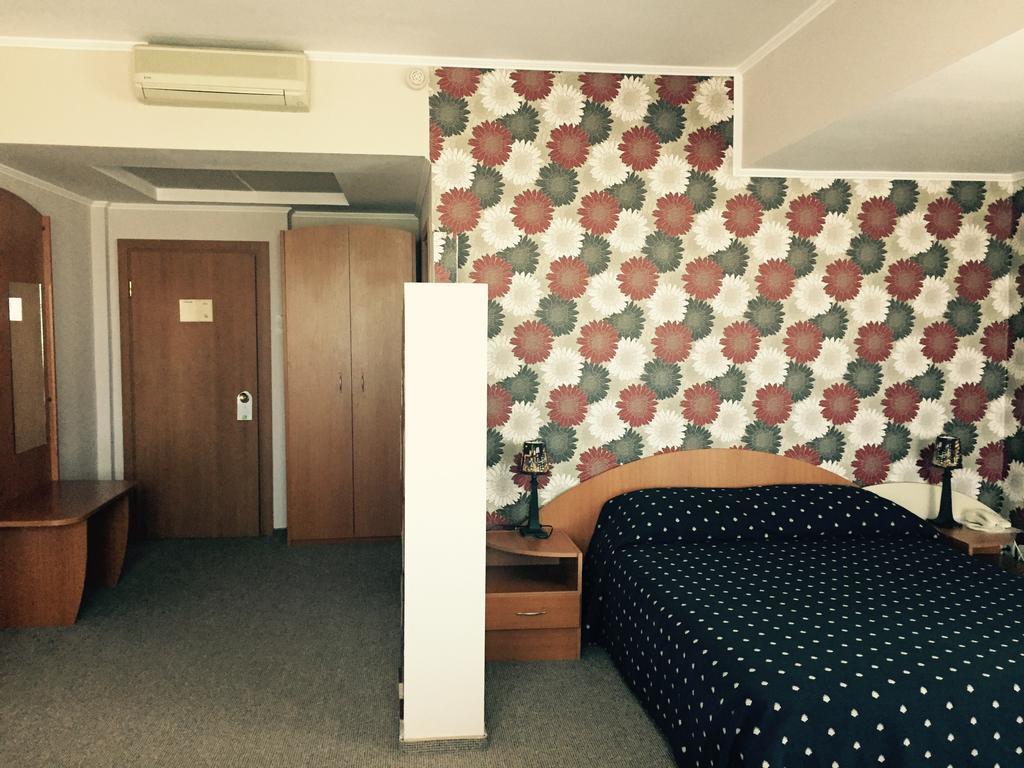 Hotel Millenium Κονστάντζα Εξωτερικό φωτογραφία